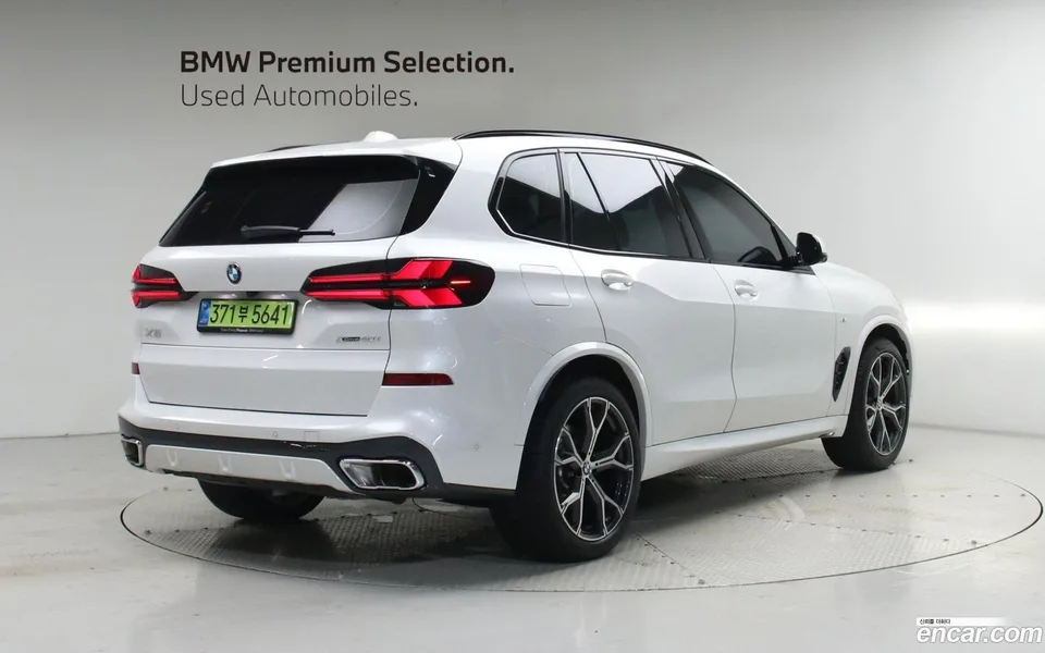 BMW X5 xDrive 40i M 2025 — thumbnail 2