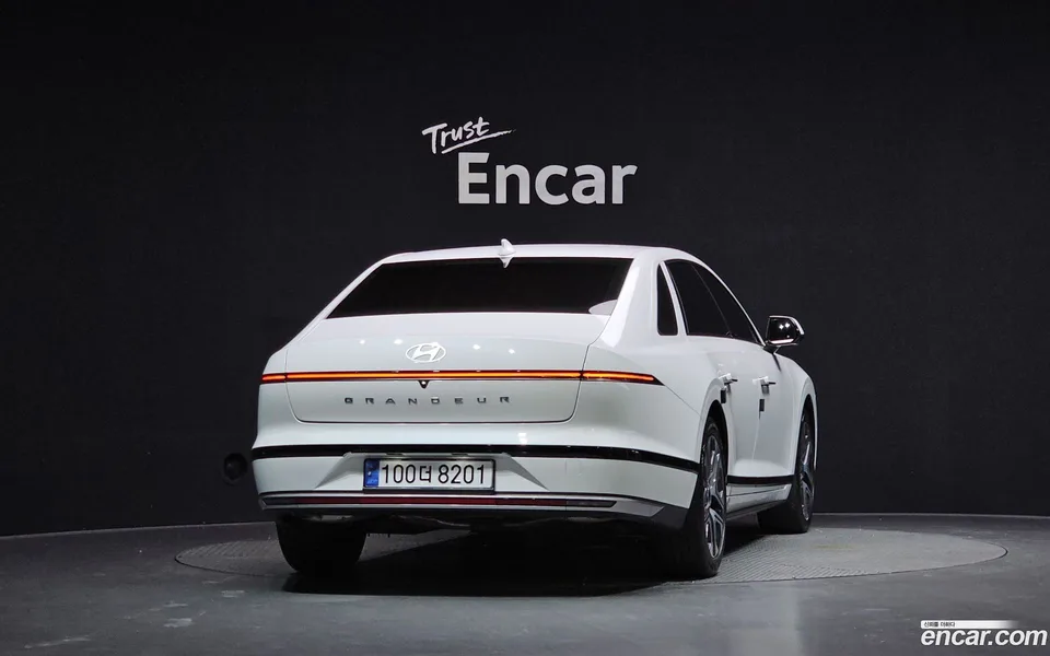 Hyundai Grandeur Hybrid 2024 — thumbnail 4