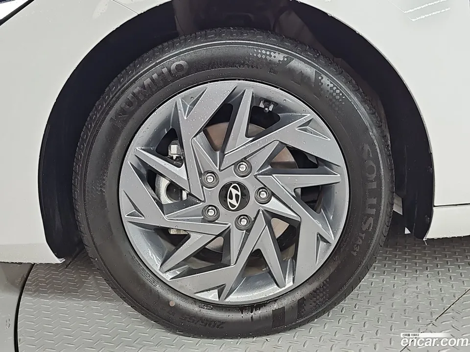 Hyundai Avante CN7 Hybrid 2025 — thumbnail 2