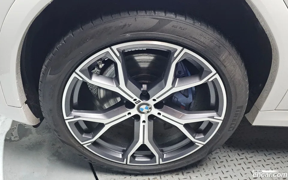 BMW X6 xDrive40i M 2022 — thumbnail 5