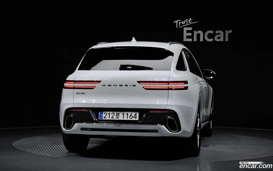 Genesis GV70 2.5T 2WD 2024 — thumbnail 4