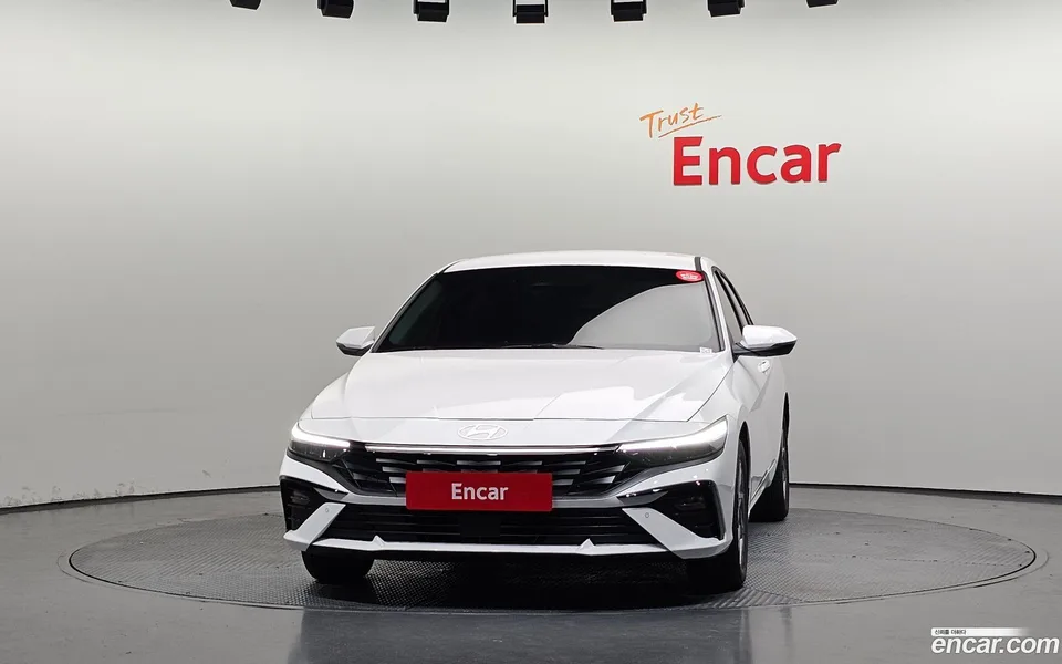 Hyundai Avante CN7 Hybrid 2026 — thumbnail 3