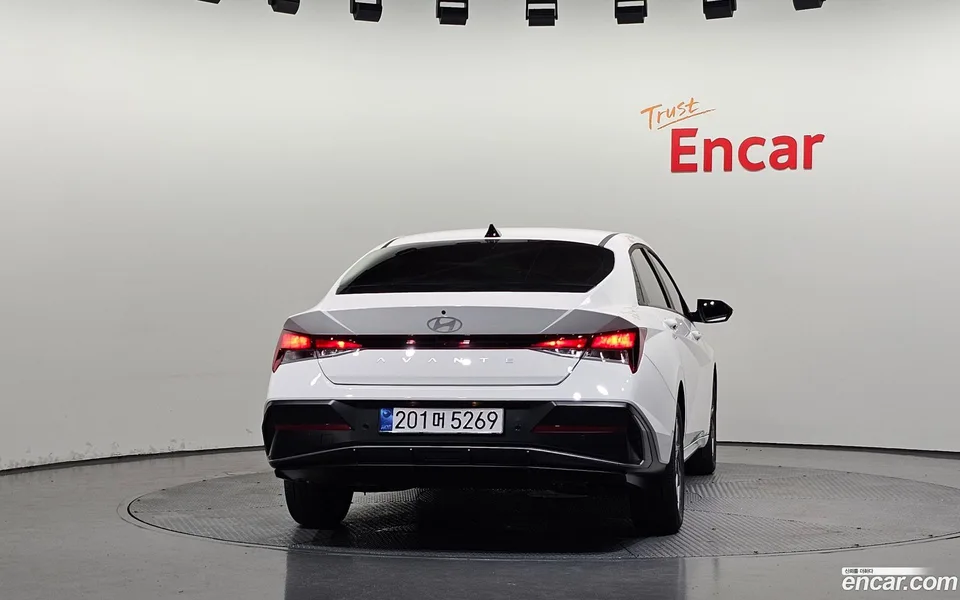 Hyundai Avante CN7 Hybrid 2026 — thumbnail 4