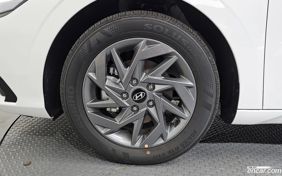 Hyundai Avante CN7 Hybrid 2026 — thumbnail 5
