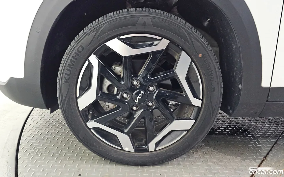 Kia Seltos 2.0 2WD 2023 — thumbnail 2