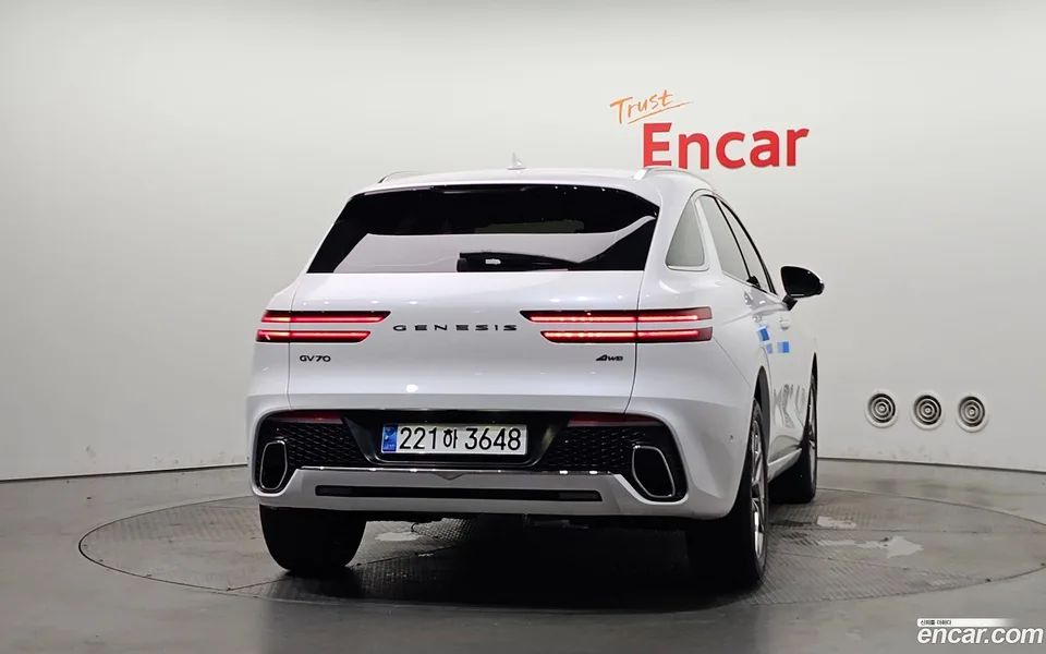 Genesis GV70 2.5T AWD 2023 — thumbnail 4