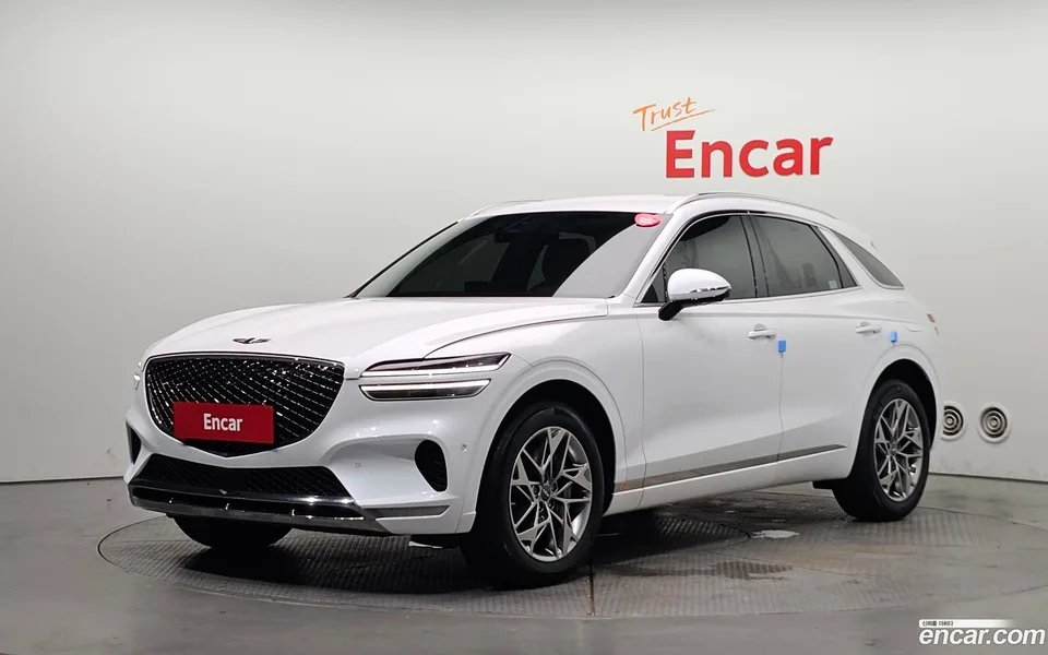 Genesis GV70 2.5T AWD 2023 — photo 1, buy with delivery to Moscow
