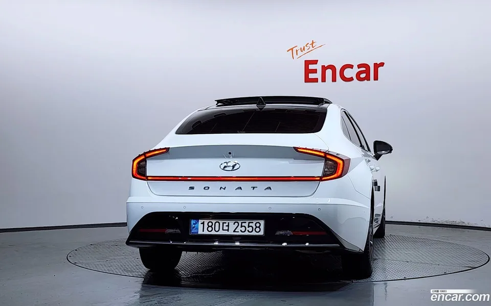 Hyundai Sonata 2.0 2023 — thumbnail 4