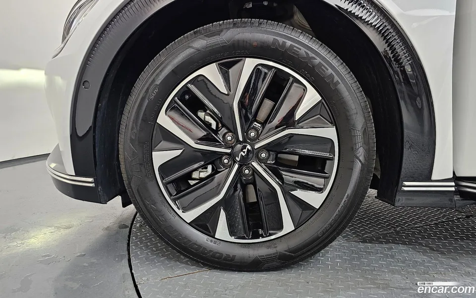 Kia EV6 2024 — thumbnail 5
