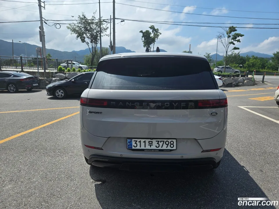 Land Rover Range Rover Sport D300 HSE 2023 — thumbnail 4