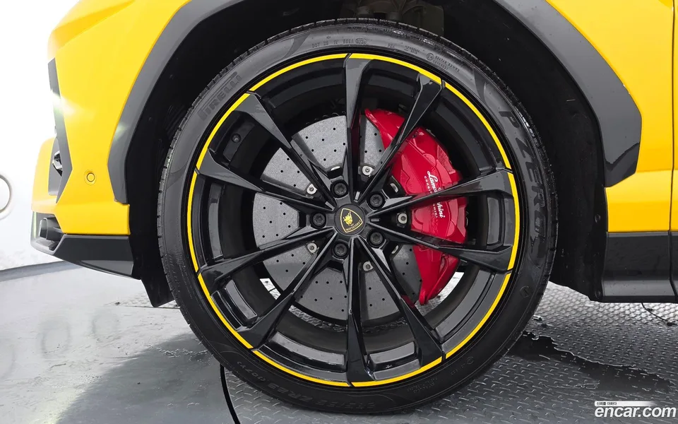Lamborghini Urus 4.0 V8 2022 — thumbnail 5