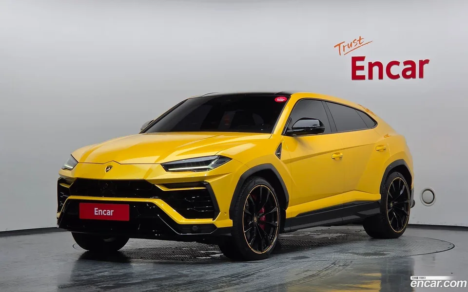 Lamborghini Urus 4.0 V8 2022 — photo 1, buy with delivery to Moscow