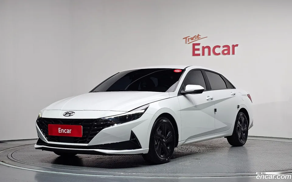 Hyundai Avante 1.6 2023 — photo 1, buy with delivery to Moscow