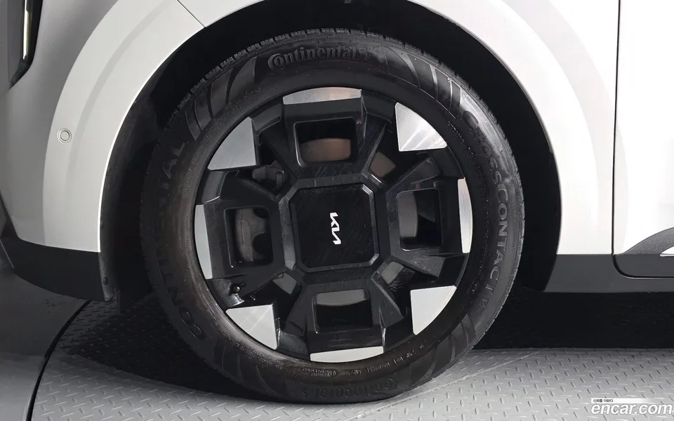 Kia Carnival 9 () 2024 — thumbnail 5
