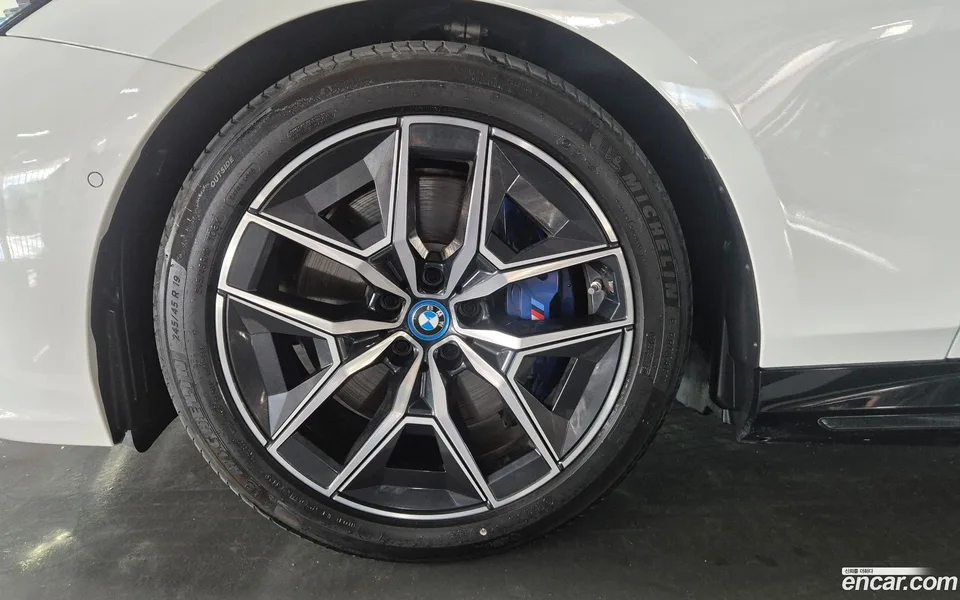 BMW i5 eDrive 40 M 2024 — thumbnail 5