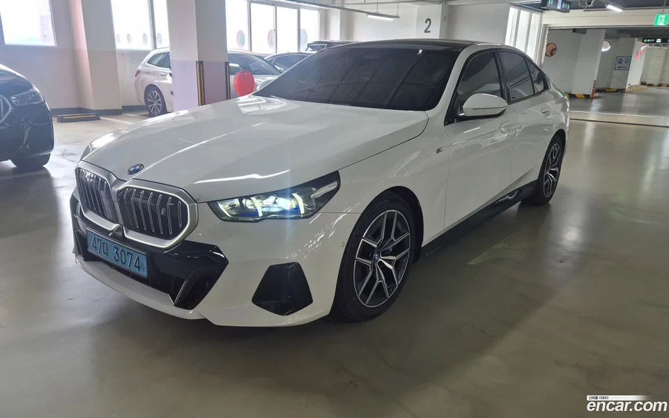 BMW i5 eDrive 40 M 2024 — photo 1, buy with delivery to Moscow