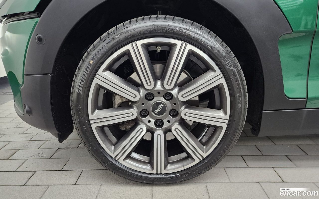 MINI Cooper S Clubman 2023 — 2