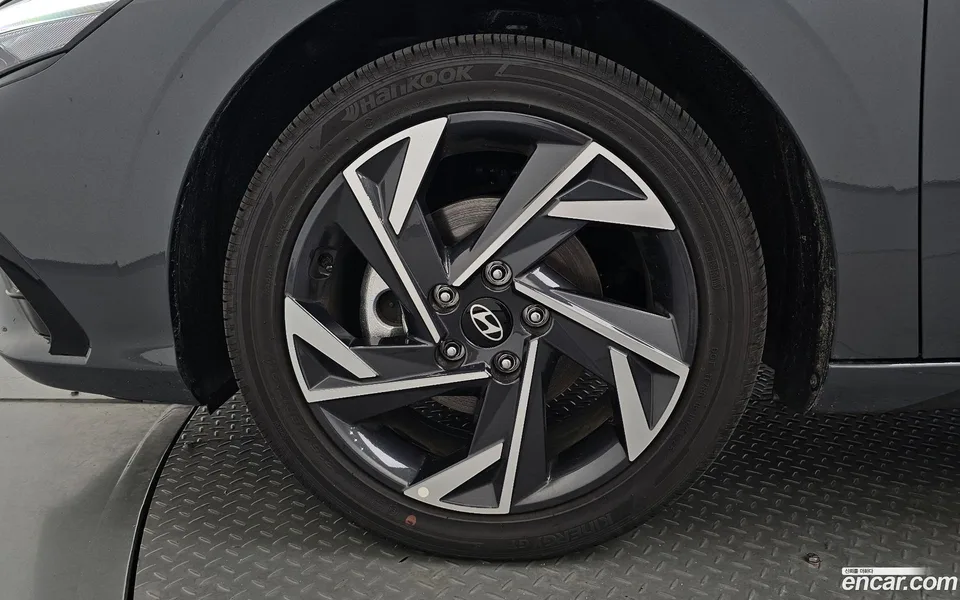 Hyundai Avante CN7 Hybrid 2026 — thumbnail 2