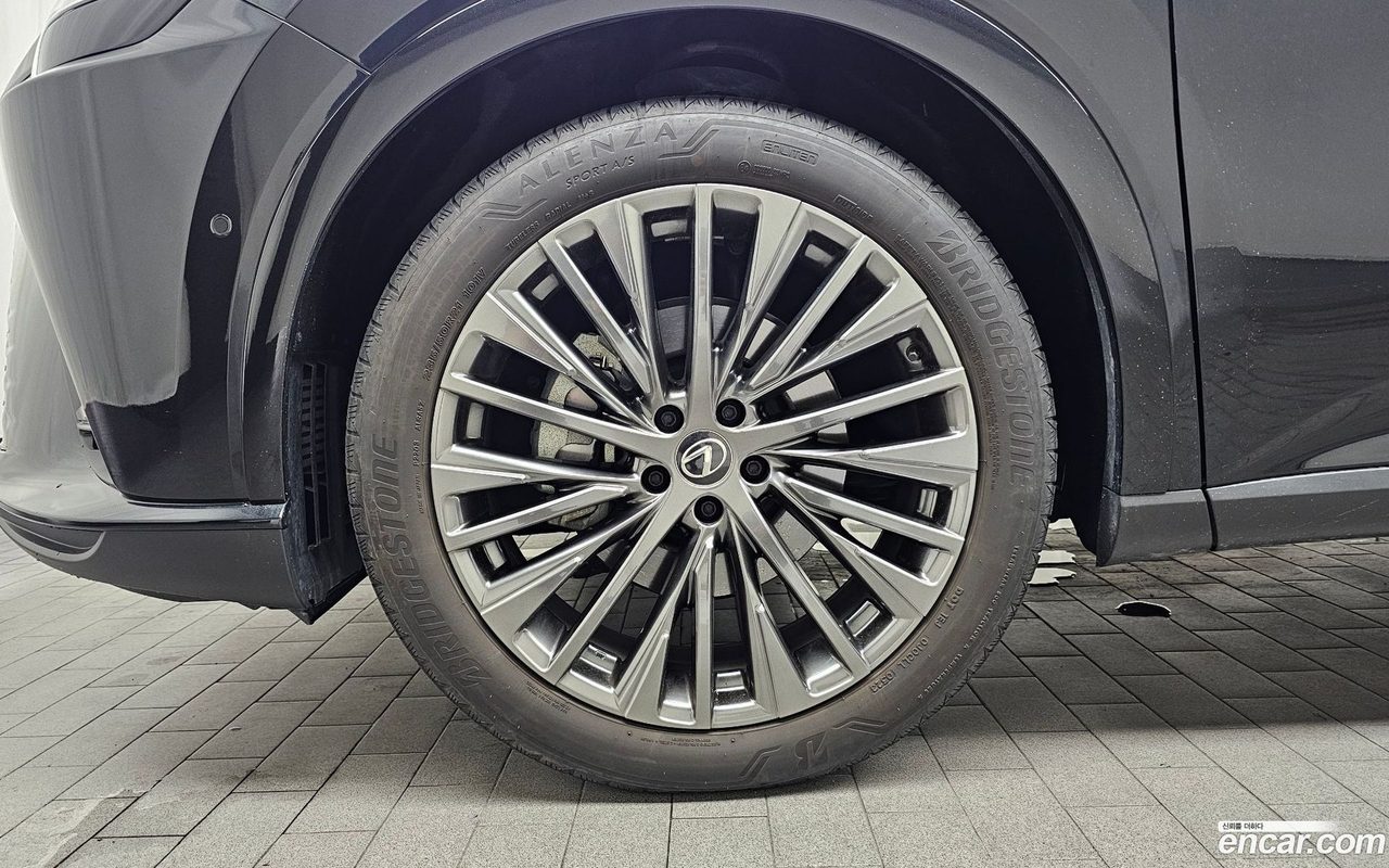 Lexus RX 350h 2023 — 5