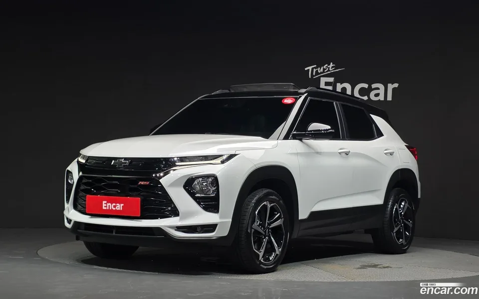 Chevrolet Trailblazer 1.3 4WD 2023 — фото 1, купить с доставкой в Москву