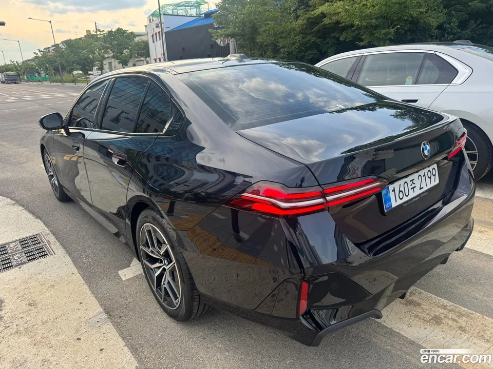 BMW 5 Series 520i M 2026 — thumbnail 5