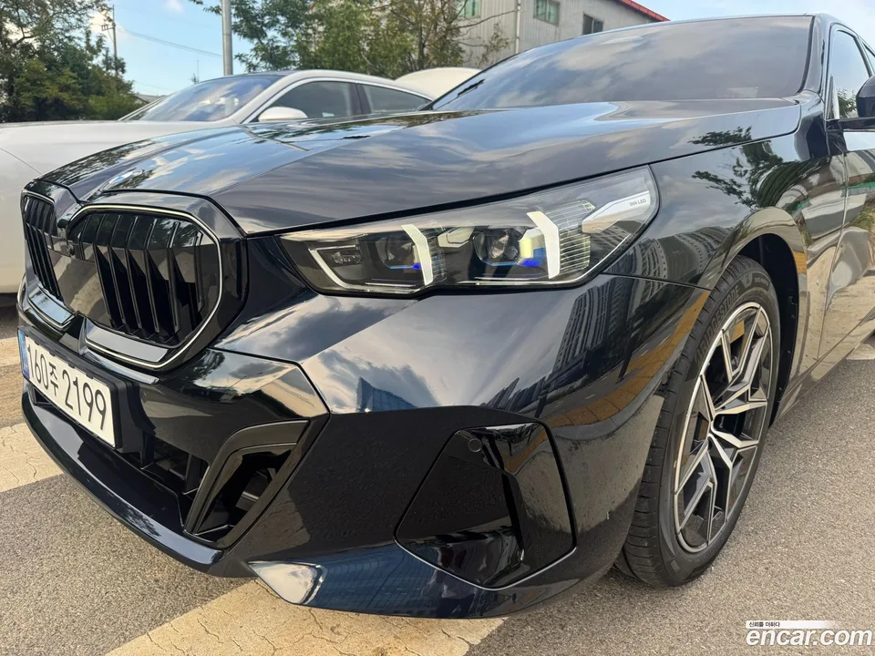 BMW 5 Series 520i M 2026 — photo 1, buy with delivery to Moscow