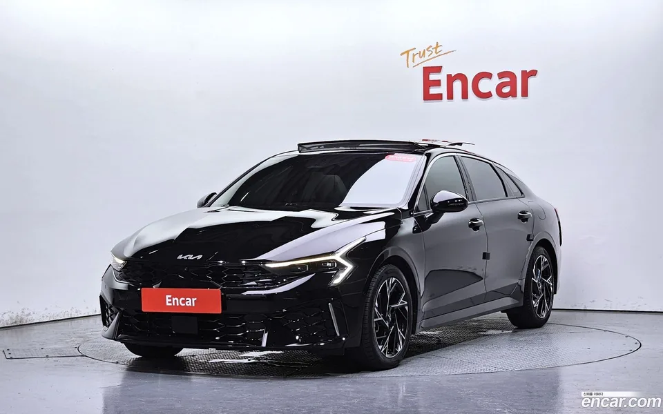 Kia K5 Hybrid 2024 — фото 1, купить с доставкой в Москву