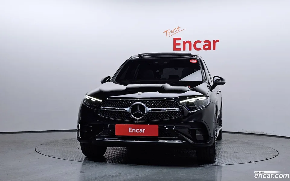 Mercedes-Benz GLC-Class GLC300 4MATIC AMG Line 2023 — thumbnail 3