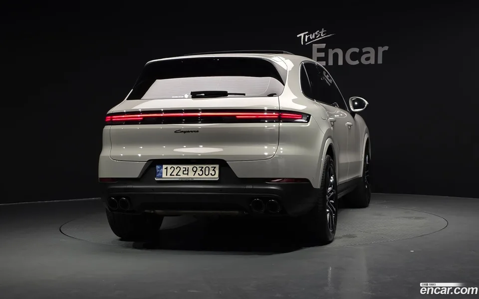 Porsche Cayenne 3.0 2023 — thumbnail 4