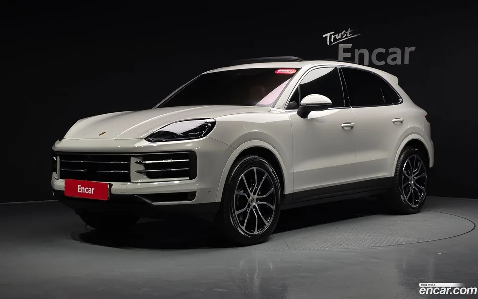 Porsche Cayenne 3.0 2023 — photo 1, buy with delivery to Moscow