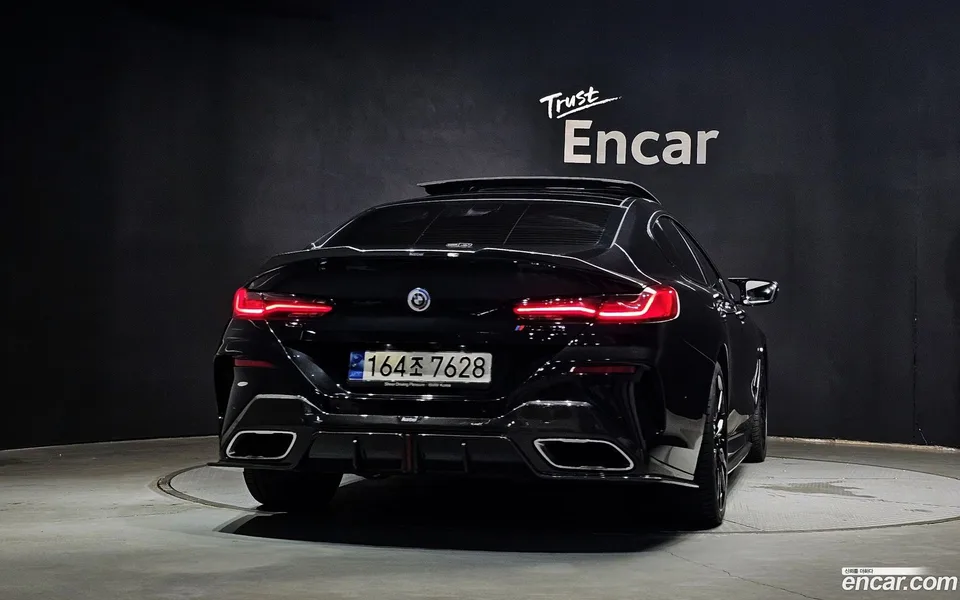 BMW 8 Series M850i xDrive 2022 — thumbnail 4