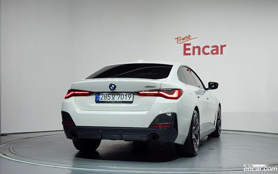 BMW 4 Series 420i M 2024 — thumbnail 4