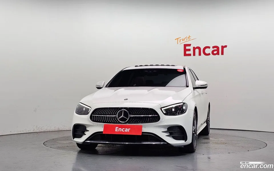Mercedes-Benz E-Class E250 AMG Line 2023 — thumbnail 3
