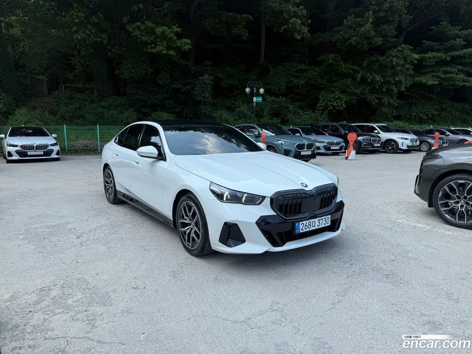 BMW 5 Series 520i M 2026 — thumbnail 5