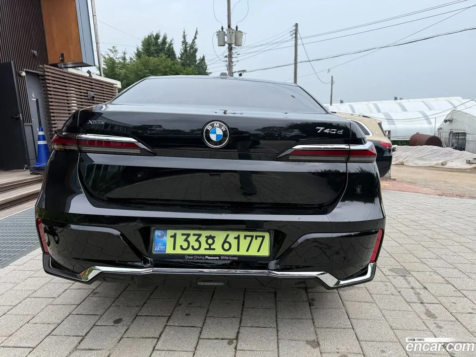 BMW 7 Series 740d xDrive M 2025 — thumbnail 4