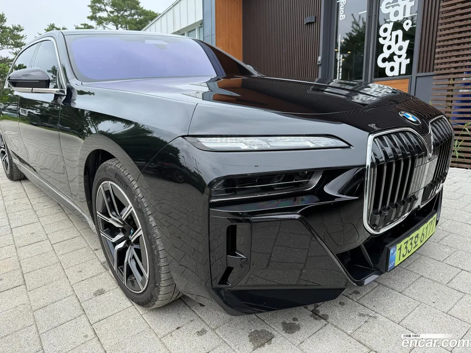 BMW 7 Series 740d xDrive M 2025 — photo 1, buy with delivery to Moscow