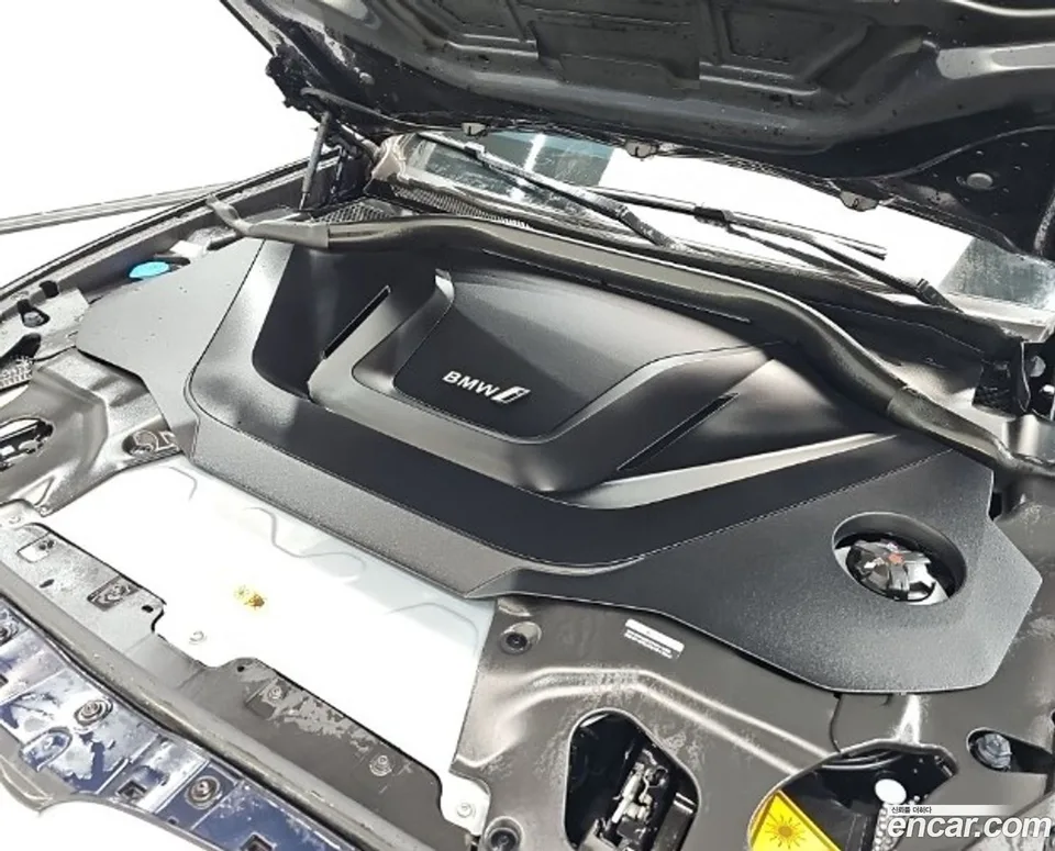 BMW iX3 M 2023 — thumbnail 2
