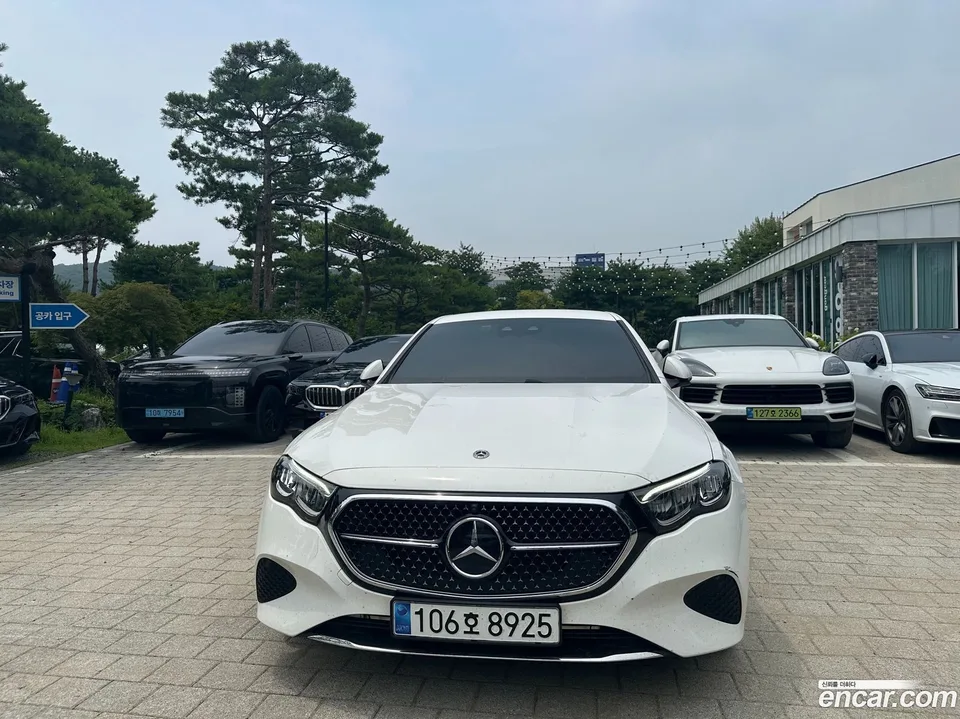 Mercedes-Benz E-Class E200 2024 — миниатюра 3