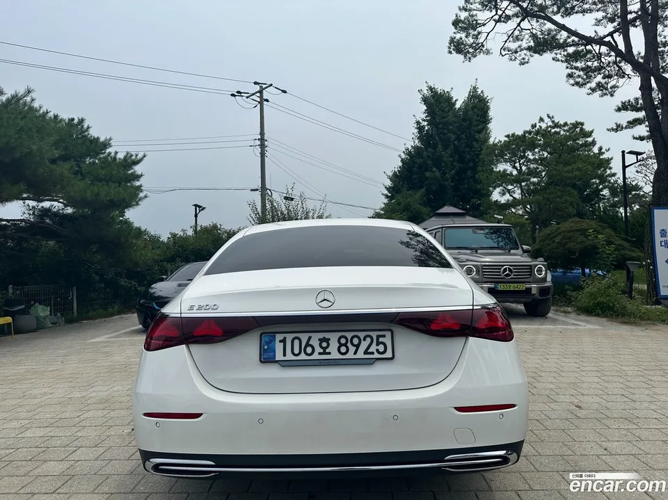 Mercedes-Benz E-Class E200 2024 — миниатюра 4