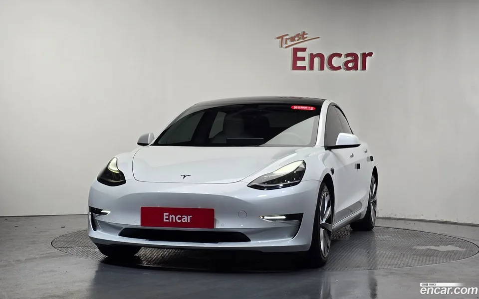 Tesla Model 3 AWD 2022 — thumbnail 3