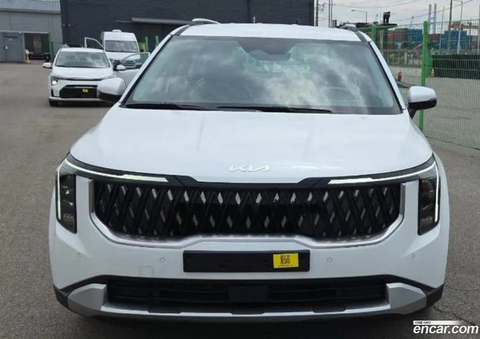 Kia Carnival HEV 9 2026 — photo 1, buy with delivery to Moscow