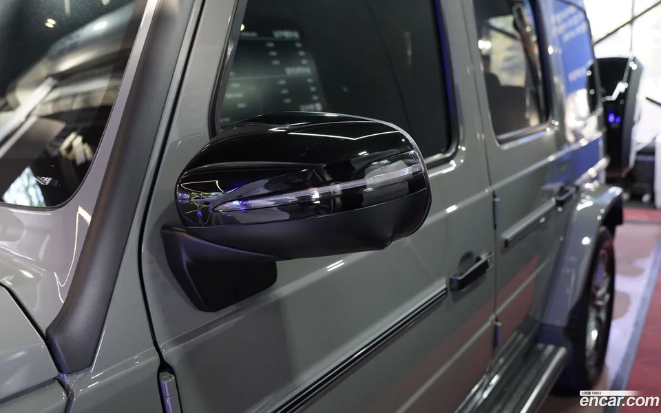 Mercedes-Benz G-Class G450d 2024 — thumbnail 3