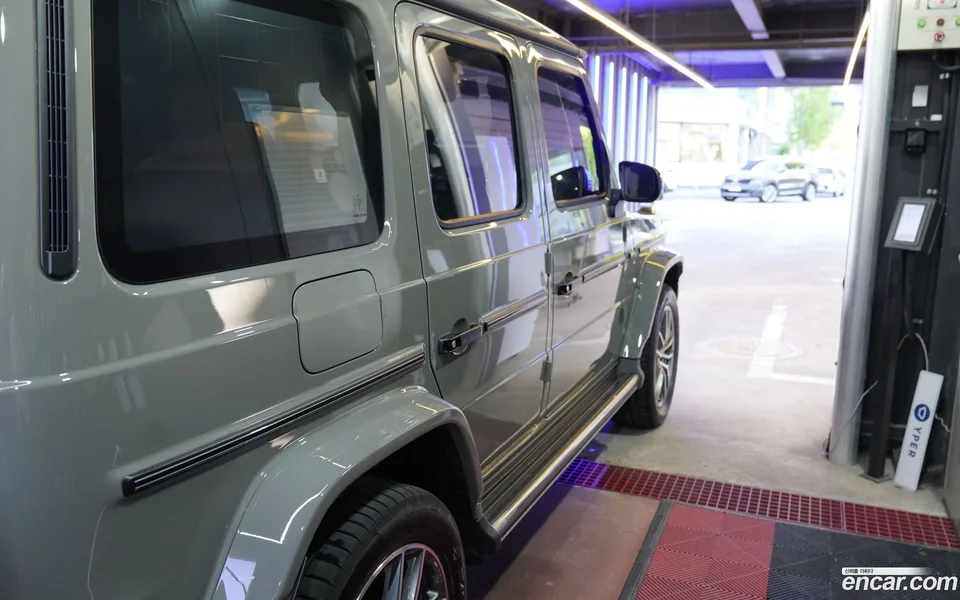 Mercedes-Benz G-Class G450d 2024 — thumbnail 4