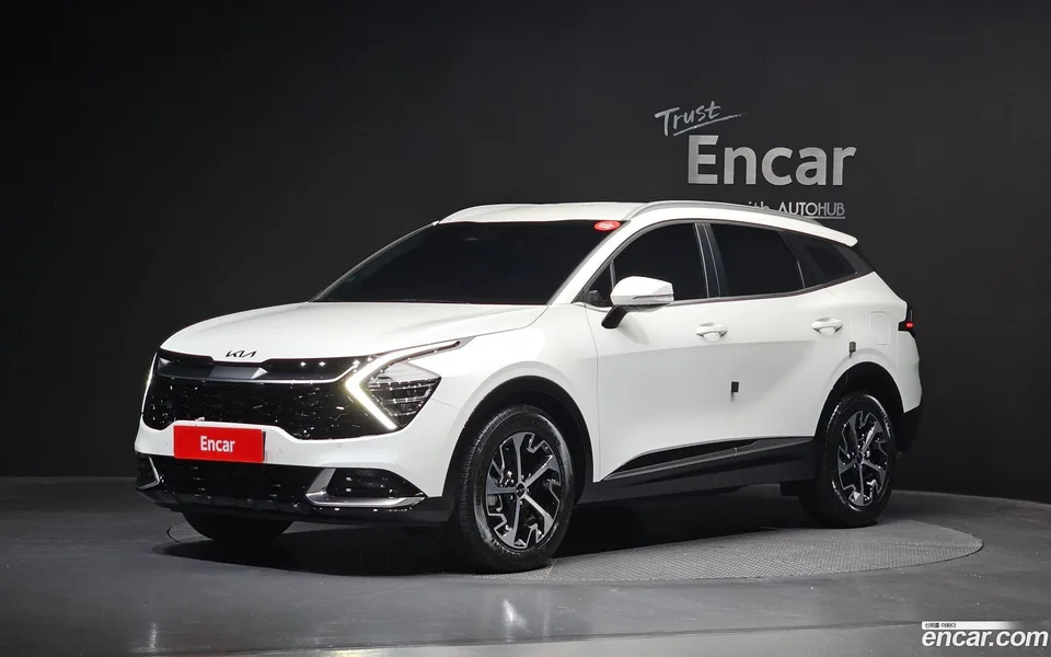 Kia Sportage Hybrid 2WD 2024 — photo 1, buy with delivery to Moscow