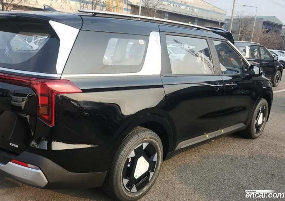 Kia Carnival HEV 9 2025 — миниатюра 5