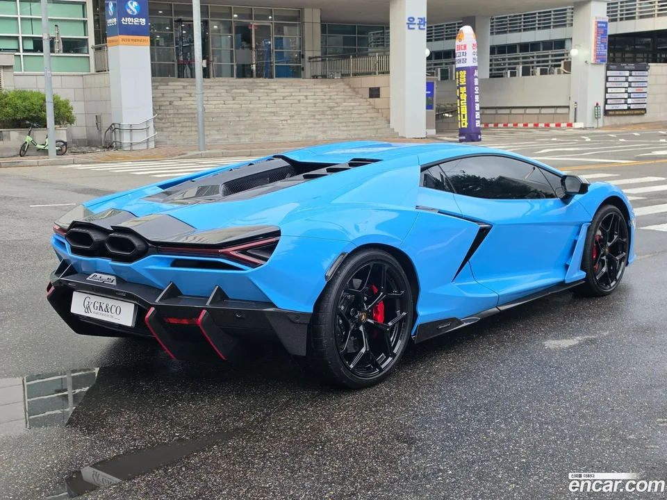Lamborghini Revuelto 6.5 V12 2025 — thumbnail 3