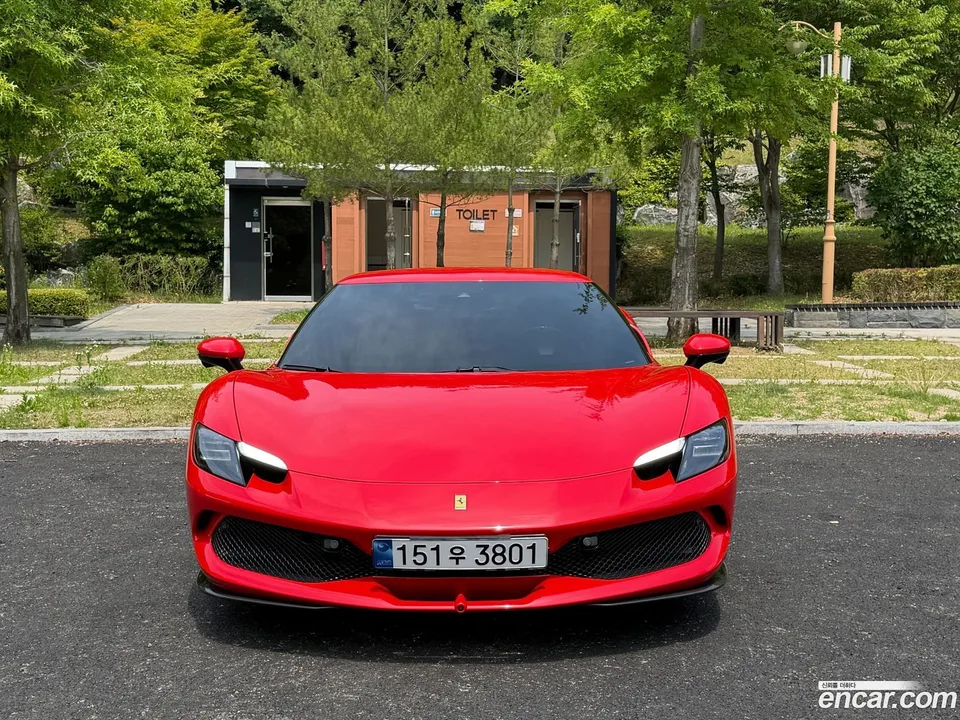 Ferrari 296 GTB 3.0 V6 2022 — thumbnail 3