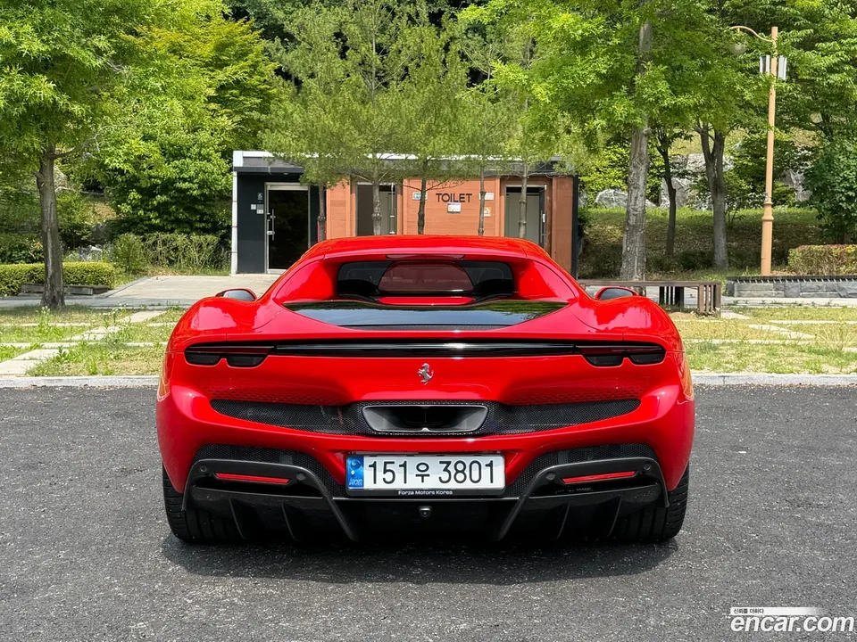 Ferrari 296 GTB 3.0 V6 2022 — thumbnail 4