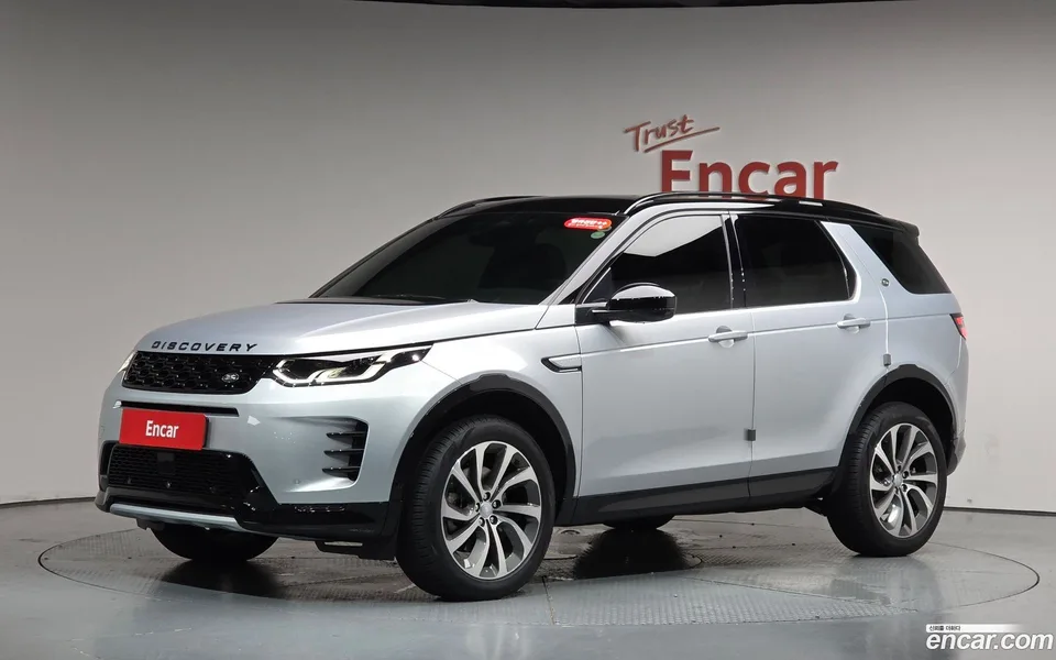 Land Rover Discovery Sport P250 SE 2024 — photo 1, buy with delivery to Moscow