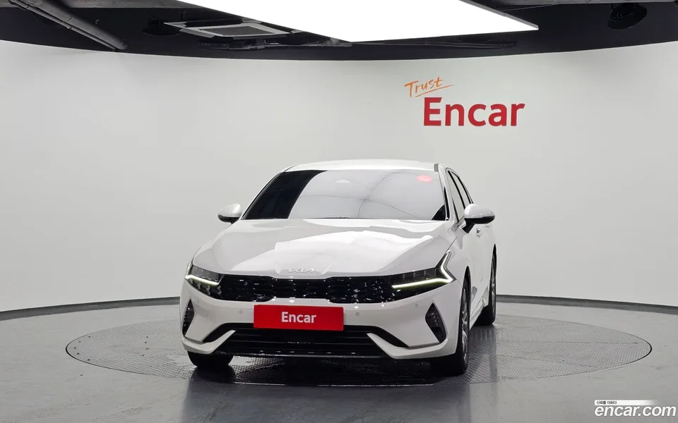 Kia K5 Hybrid 2023 — thumbnail 3